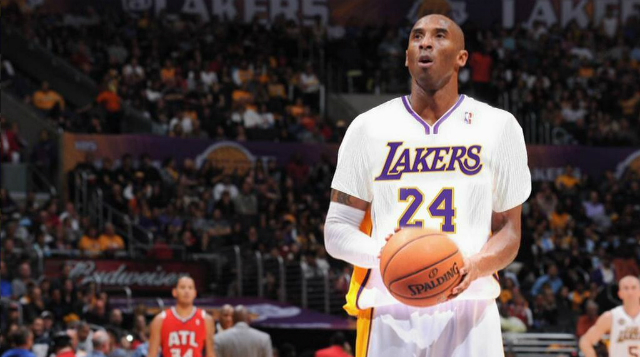 Y ahora, los Lakers también usarán uniforme con mangas