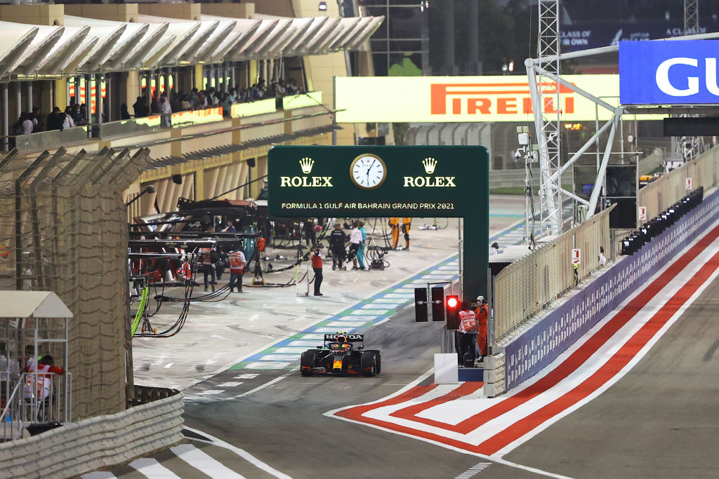 checo perez bahrein 2021 pitlane