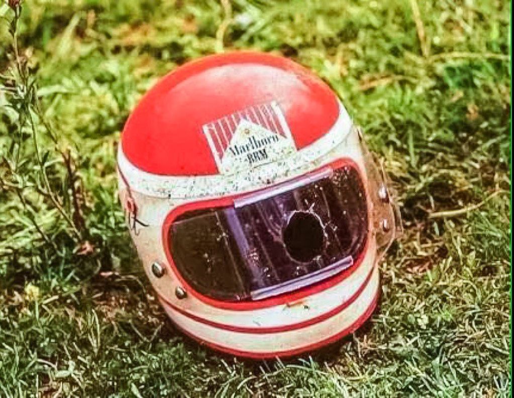 This is how Helmut's helmet ended in the 1972 French GP