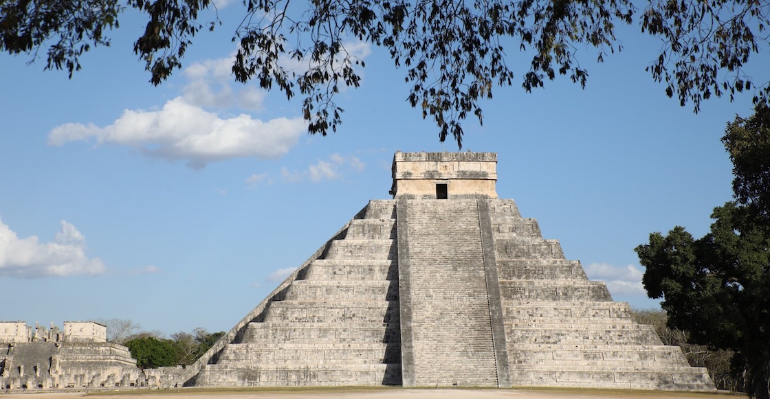 Equinoccio de primavera o la serpiente que desciende de la pirámide de Chichén Itzá