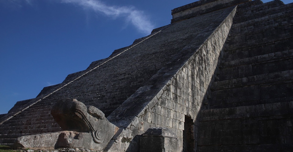 Equinoccio de primavera o la serpiente que desciende de la pirámide de Chichén Itzá