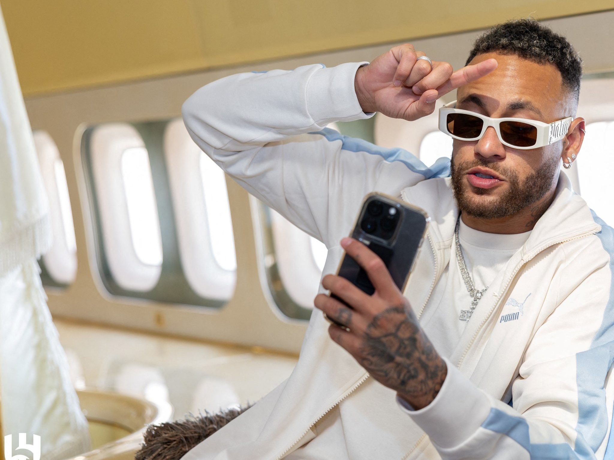 Neymar deja Paris en su nuevo avión privado rumbo a su nuevo equipo en Arabia Saudita