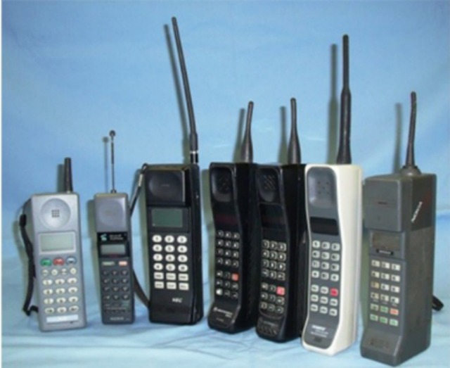 Teléfonos análogos de los años ochenta.