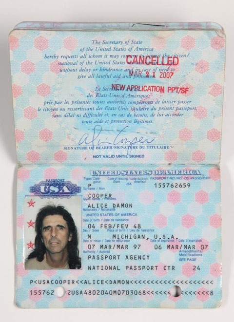 pasaporte alice cooper