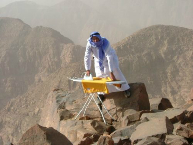 extreme-ironing-11