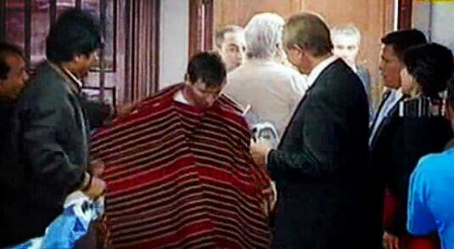 messi-poncho-3