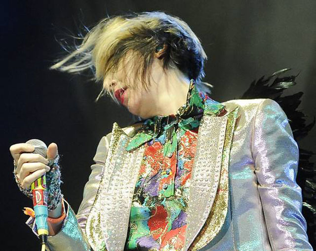 Yeah-Yeah-Yeahs-Coachella-3