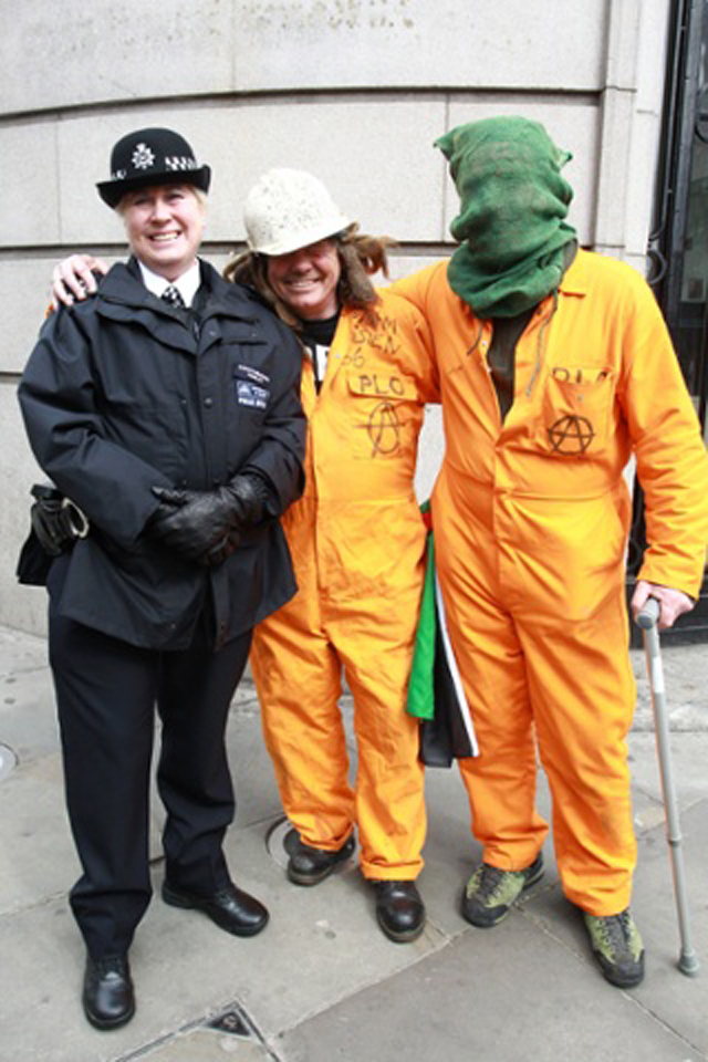 protesta thatcher funeral