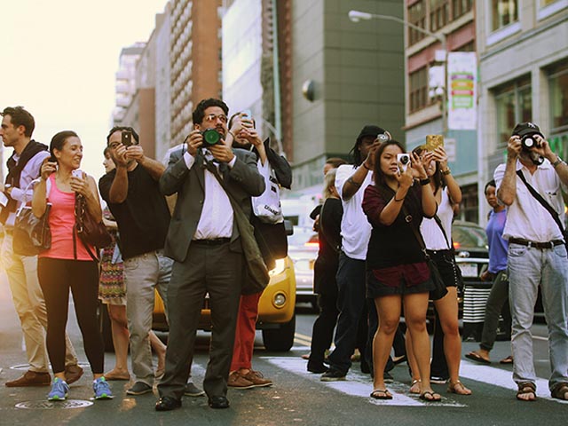 Unique Sunset Placement In NYC Creates Effect Of "Manhattanhenge"