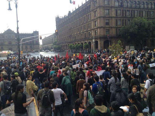 marcha_familiares_zocalo