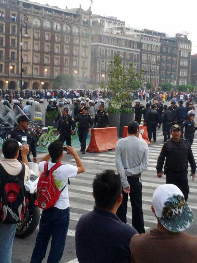 represion_granaderos