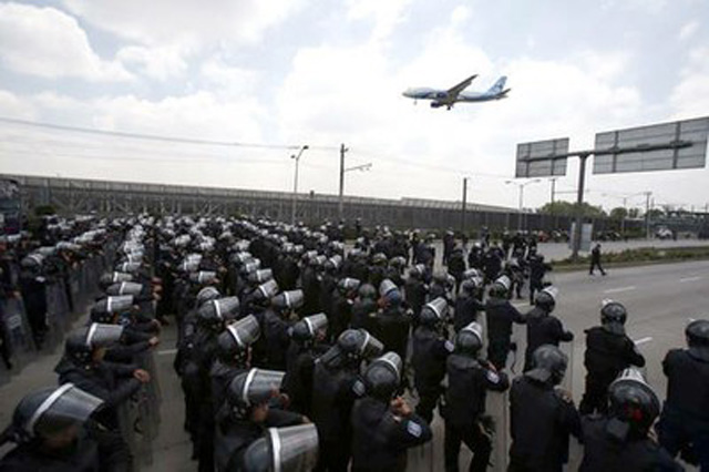 policias aeropuerto ciudad