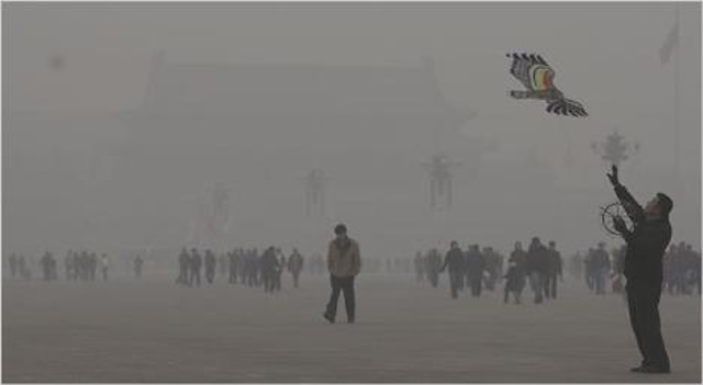 china-smog-tiananmen