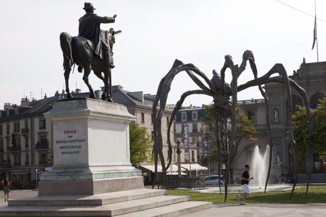 SWITZERLAND SCULPTURE MAMAN