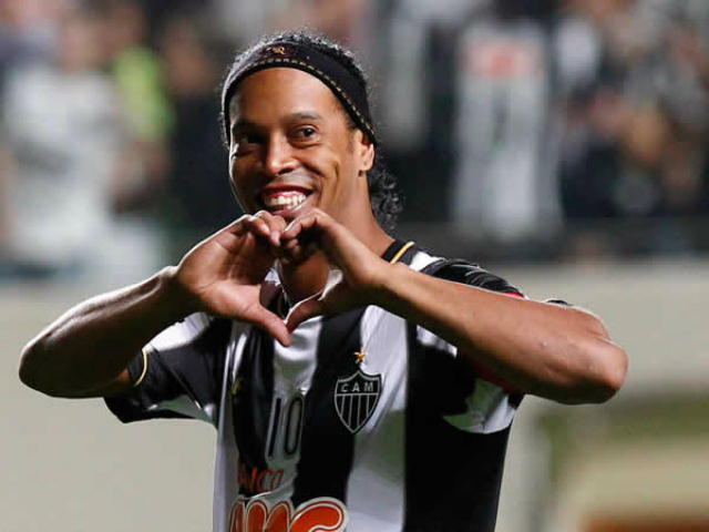 dinho feliz