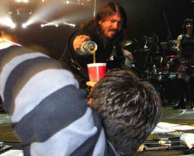 dave-grohl-awesome-10