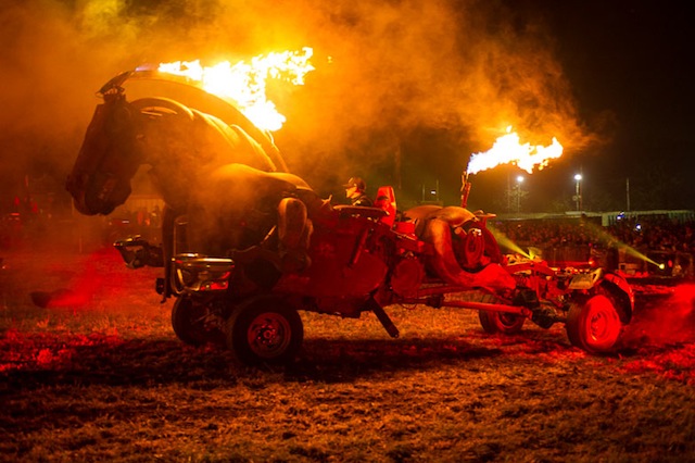 2014-06-27-00-35-44-Glastonbury-Festival-2014-Charles-Gervais