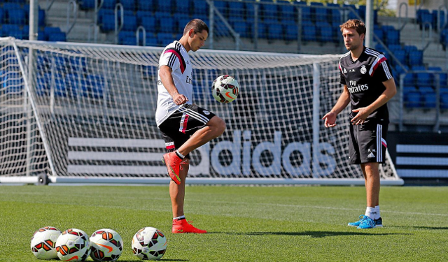 entrenamiento chicharito madrid 6