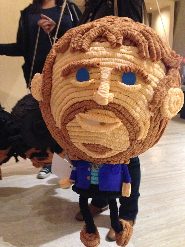 Damon-Albarn-Pinata-6