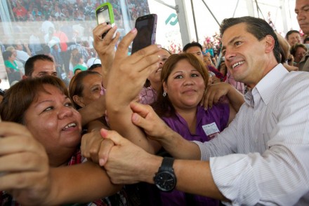 selfie epn