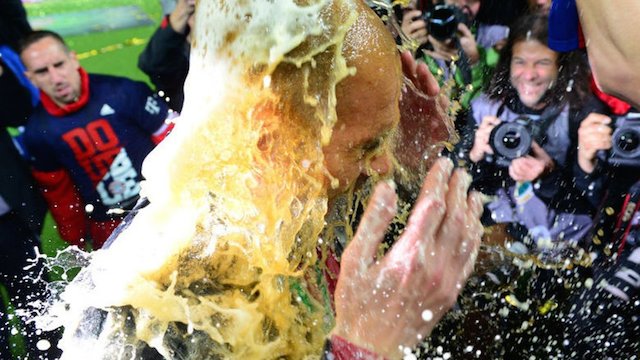 "Pep" Guardiola celebró su segundo título con el Bayern Munich: la Copa Alemana. 