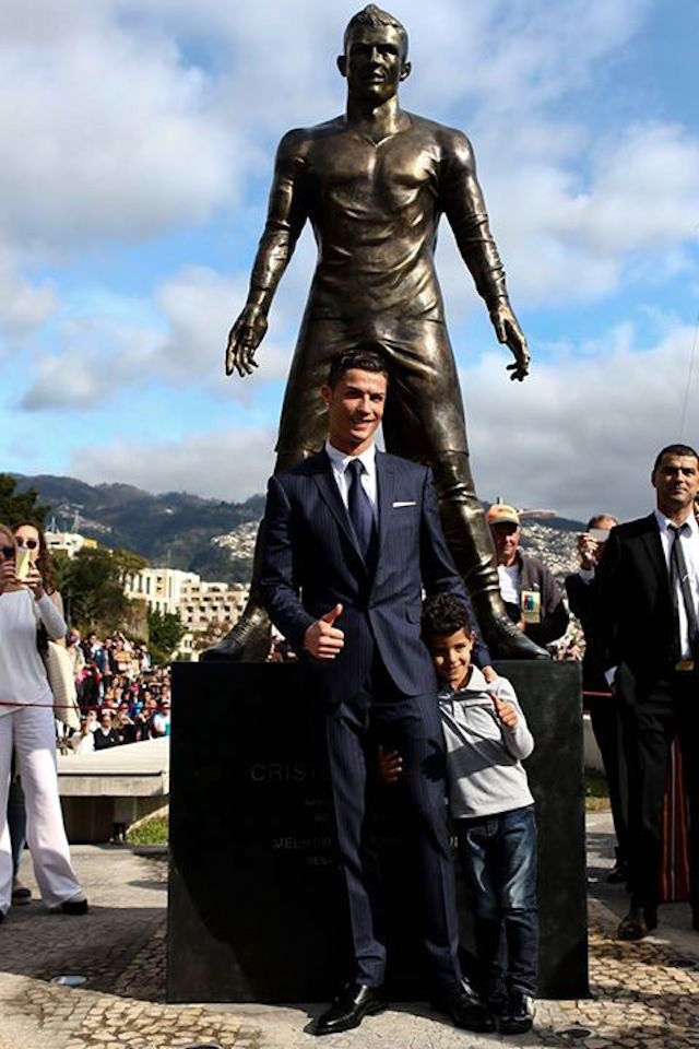 estatua cr7 2