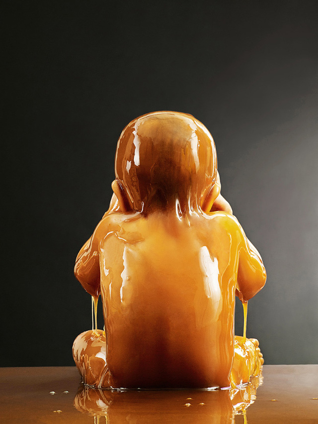 blake-little-honey-covered-humans-preservation-designboom-02