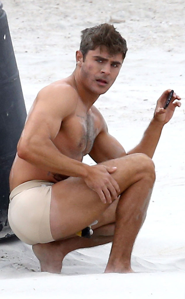 rs_634x1024-150428101127-634.zac-efron.cm.42815