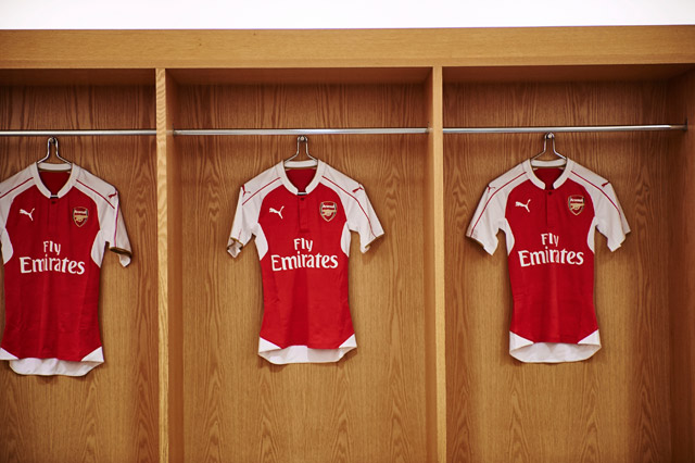 Arsenal-Kit-2015-2016-Detalle-2