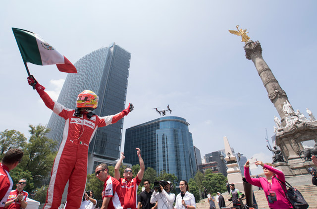 Scuderia-Ferrari-Reforma-F1-Gran-Premio-de-Mexico-0