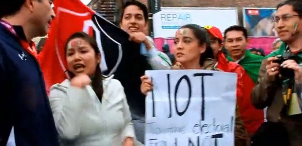 Protestan en londres 2012 contra Televisa