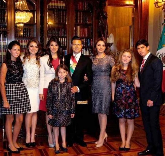 angelica rivera y su familia