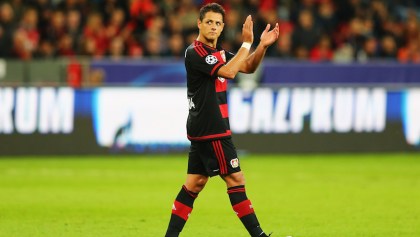 Chicharito aplaude