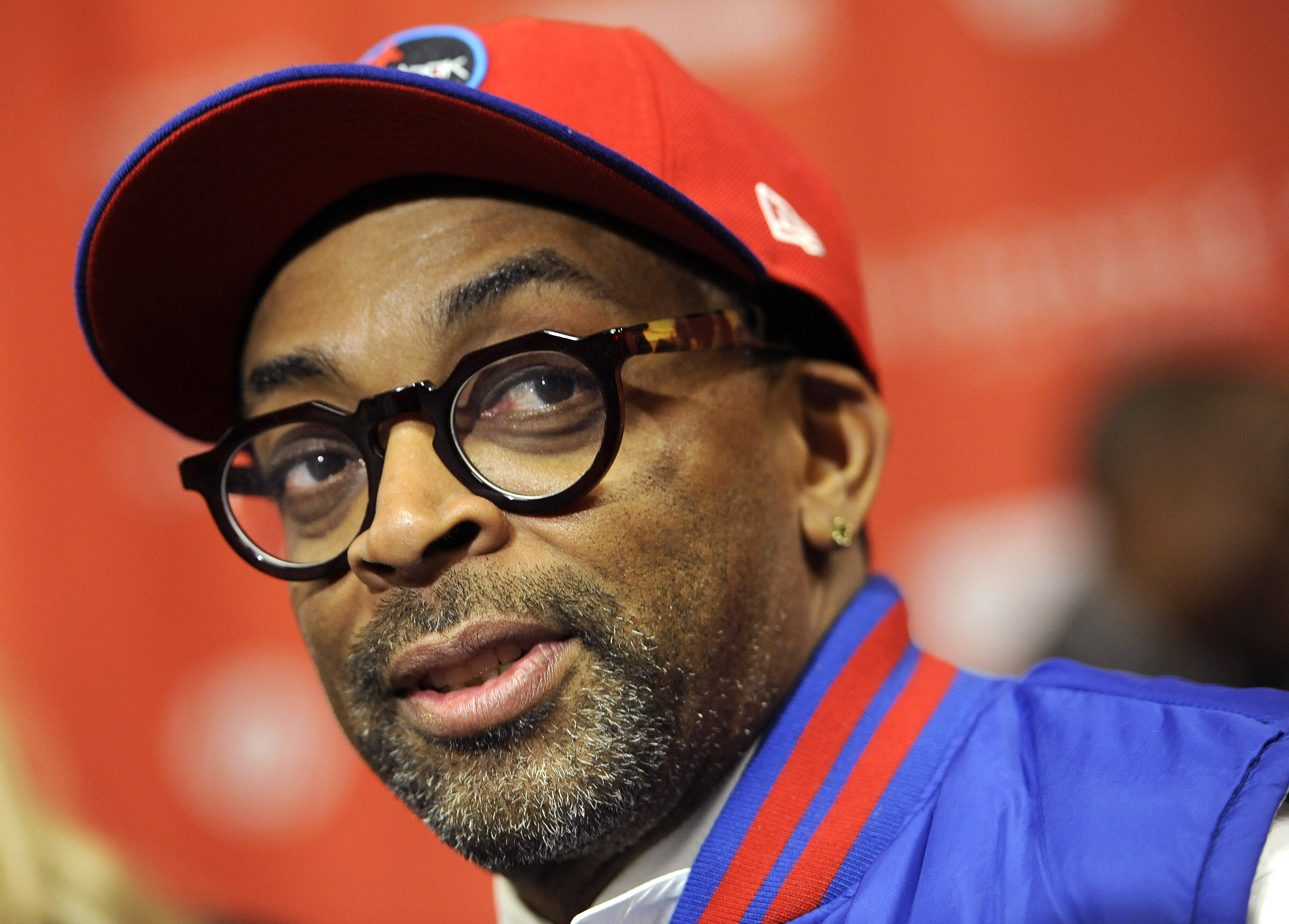 Спайк ли. Spike Lee. Режиссер Спайк ли. Американский Режиссёр Спайк ли. Спайк негр.