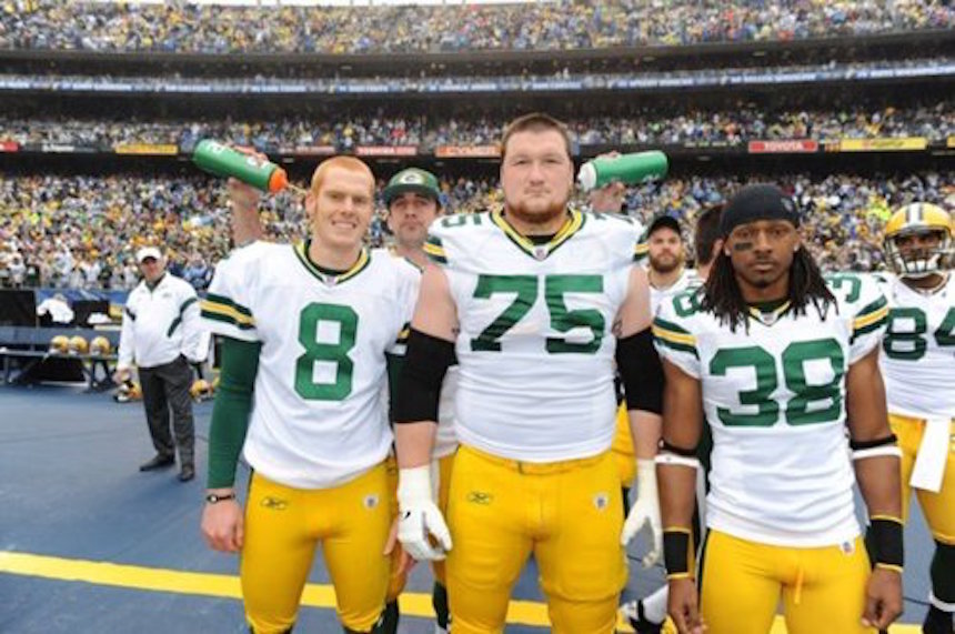 aaron-rodgers-photobomb-2