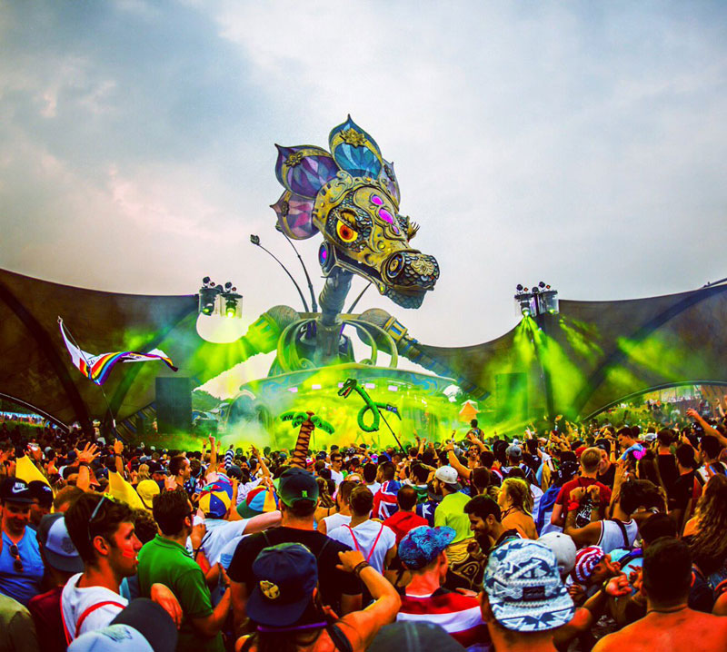 Tomorrowland-2016-1-Dragon-Escenarios