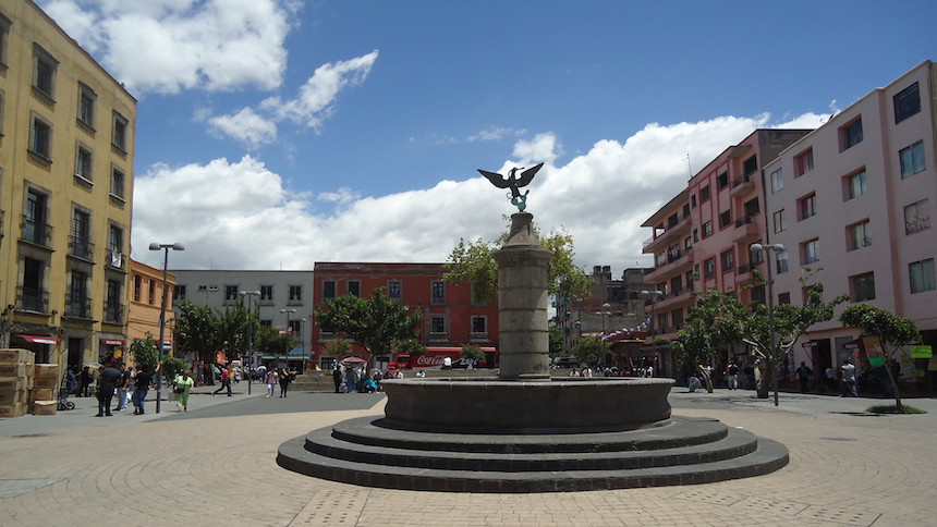 Vagando con  presenta: La plaza del aguilita 