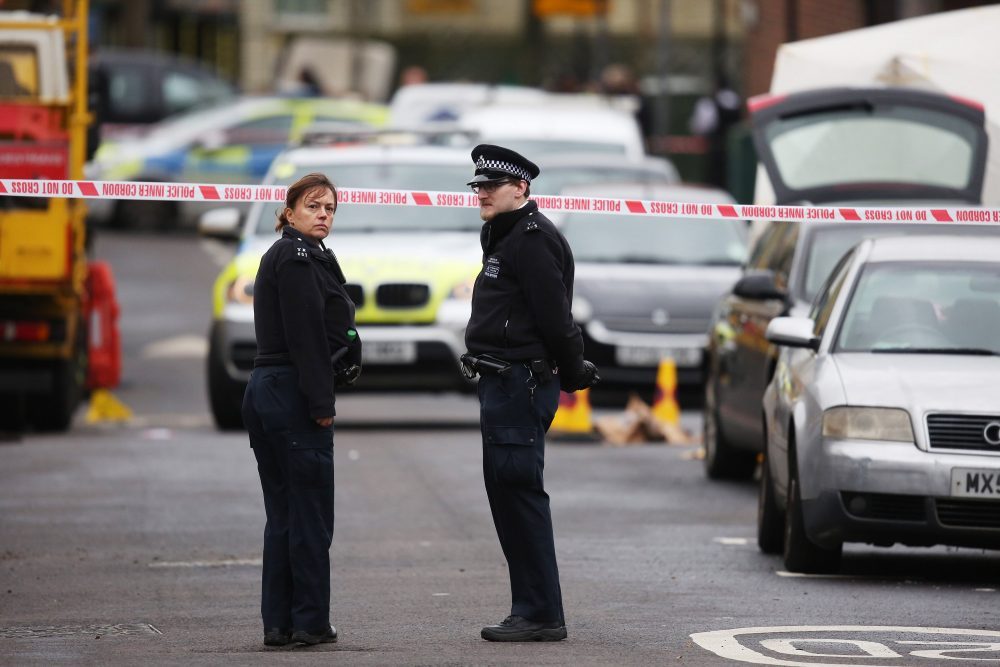 policia-londres-ataque-cuchillo-scotland-yard