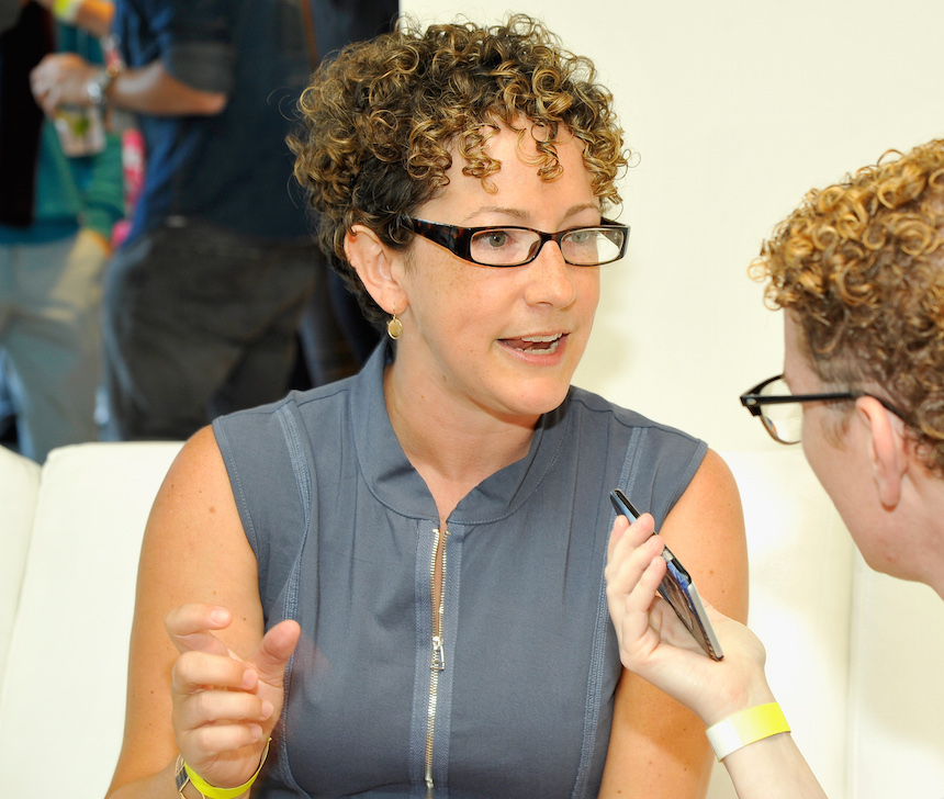 escritora-nicole-perlman