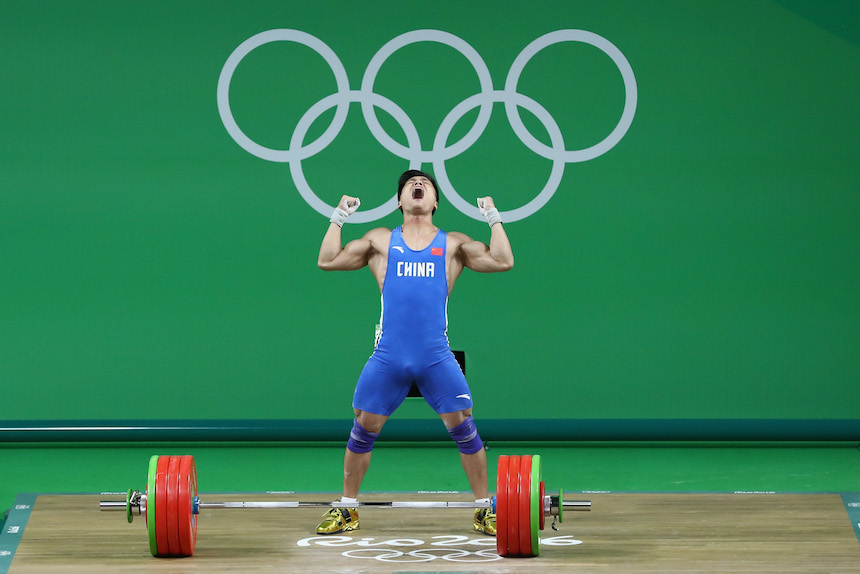 Xiaojun Lyu rompe un récord durante su prueba en la categoría de los 77 kilogramos 