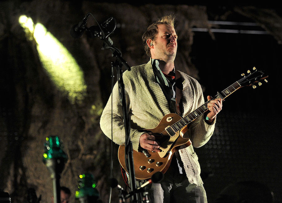 Bon Iver se presentó anoche con Jimmy Fallon.