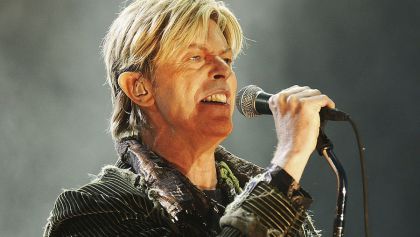 Ya podemos escuchar el disco inédito de David Bowie