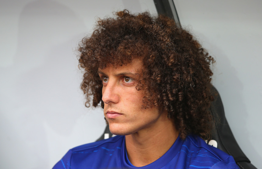 David Luiz espera su oportunidad para poder debutar