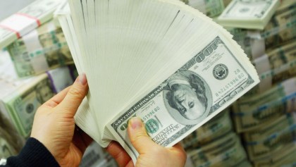 El dólar alcanzó su máximo precio histórico desde febrero de 2016