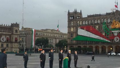 El secretario de Gobernación rindió homenaje a las víctimas del sismo del 85