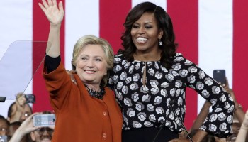 Michelle Obama aparece en mitin de campaña de la candidata demócrata Hillary Clinton