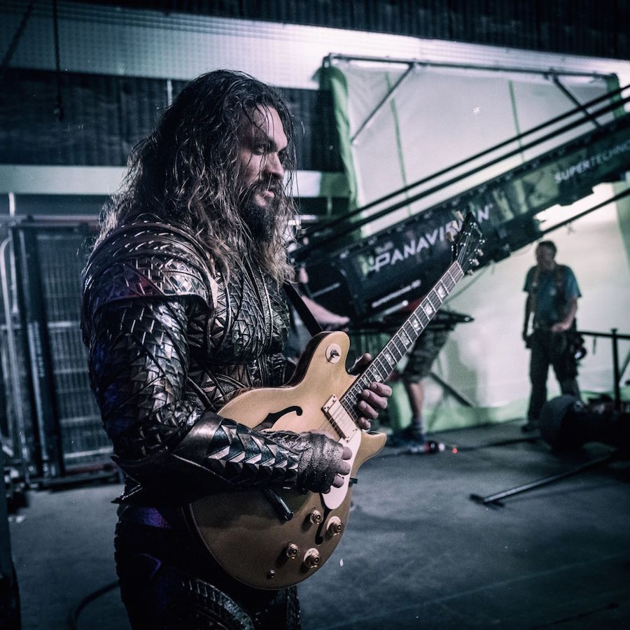 Jason Momoa en el set de Justice League