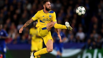 Miguel Layún podría ir al Porto