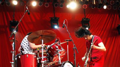 The White Stripes lanzan playera en contra de Donald Trump