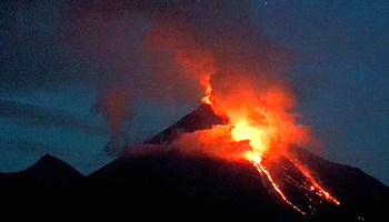 La erupción del volcán de Colima provocó la evacuación de dos localidades